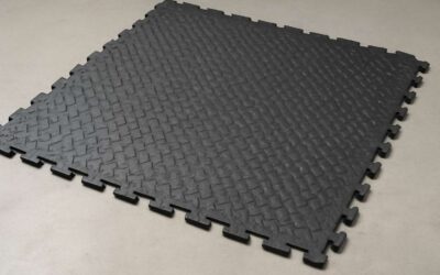 Grip and durability: rubber mat 90×90 for safe, stylish floors